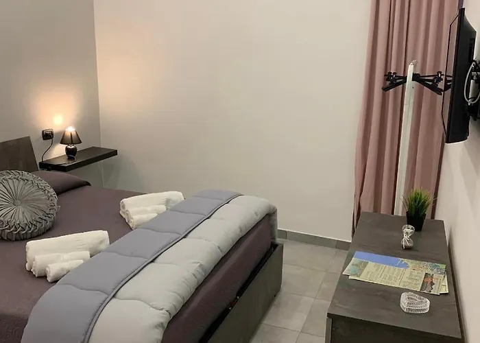 Miris Apartment Fast Comfortable Naples Airport Capodichino 25 Minutes Walk Self Check-In